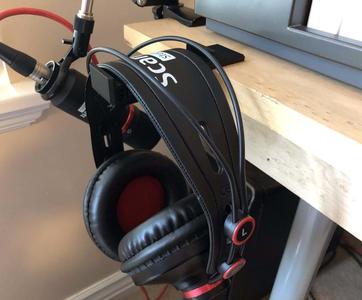 3/4" Desk Headphone Holder