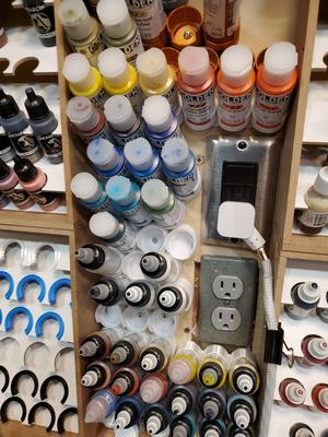 Golden paint wall storage rack/ p3 paint pot