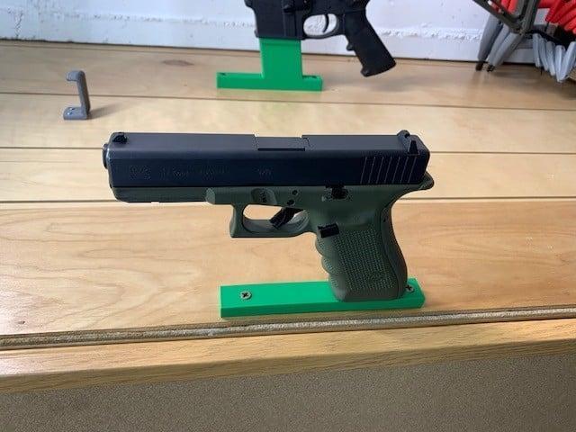 Glock 17 Wall Mount hanger stand