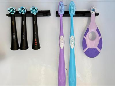 Magnetic Toothbrush Holder (Print-in-Pause)