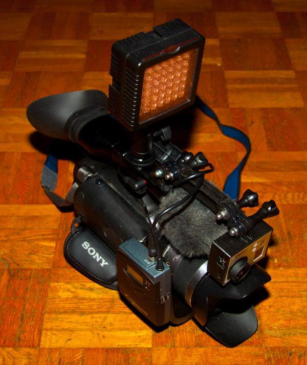 Sennheiser receiver to Sony camera Slik tripod mount