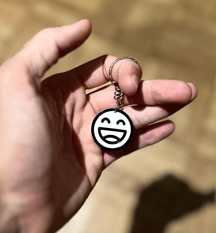 Keychain Smile Face emoji // keychain Emoticon Smiley Face emoji