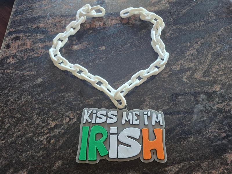 Kiss me I'm Irish rally necklace with Clasp