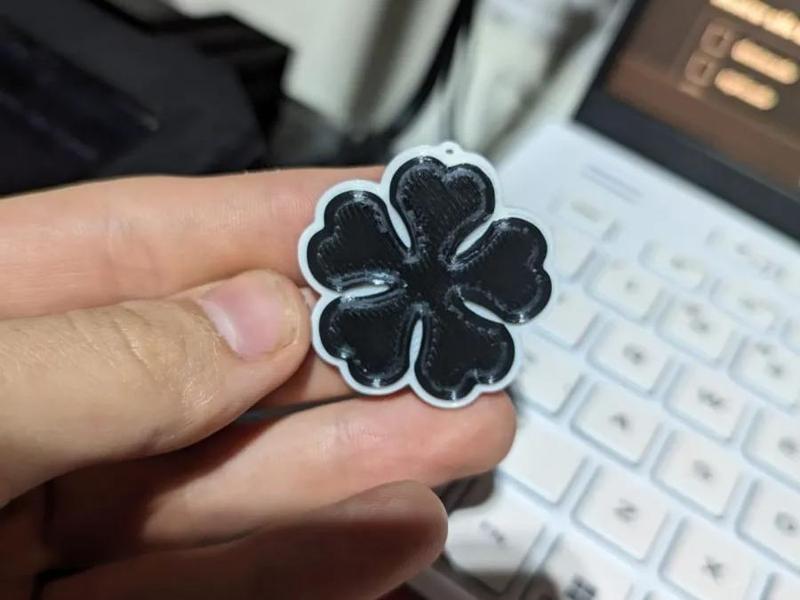 BlackClover kaychain