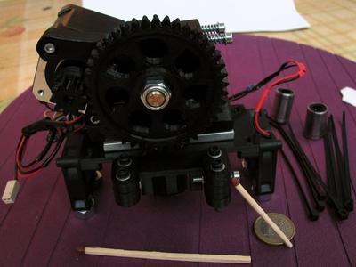 Accessible Wade extruder pusher