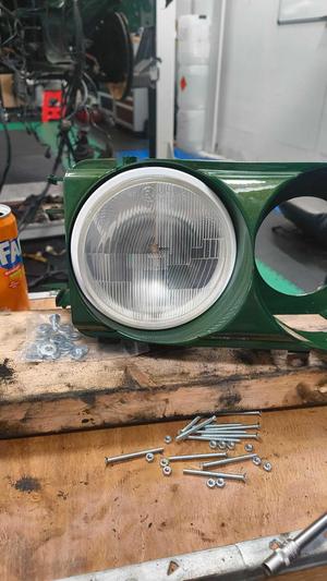VOTEX Audi 80 - 90 S2 B3 B4 Headlight fitting
