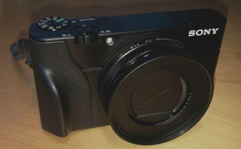 Sony camera RX100 grip
