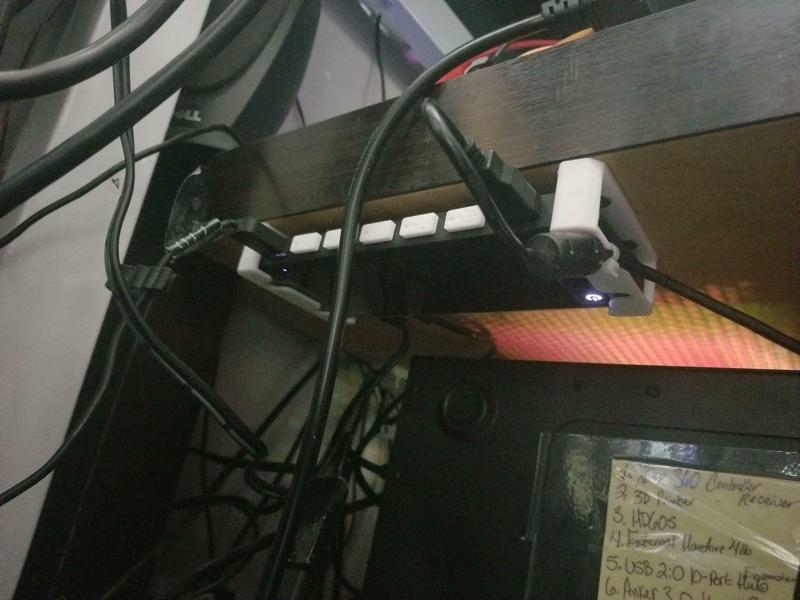 TP-Link 3.0 7-Port USB Hub Mount