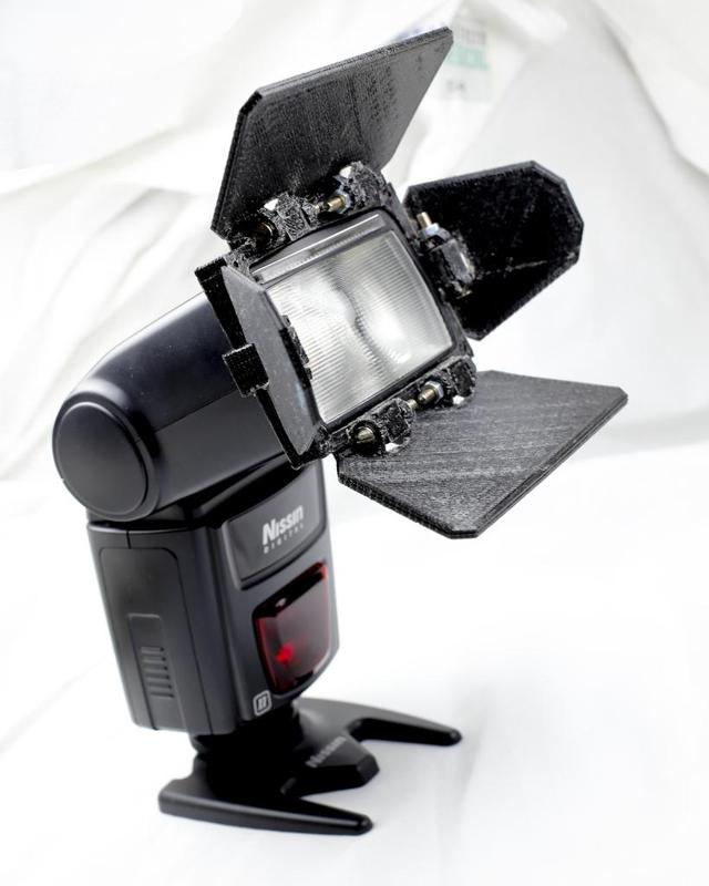 Barndoors for Nissin Di622 MkII flash