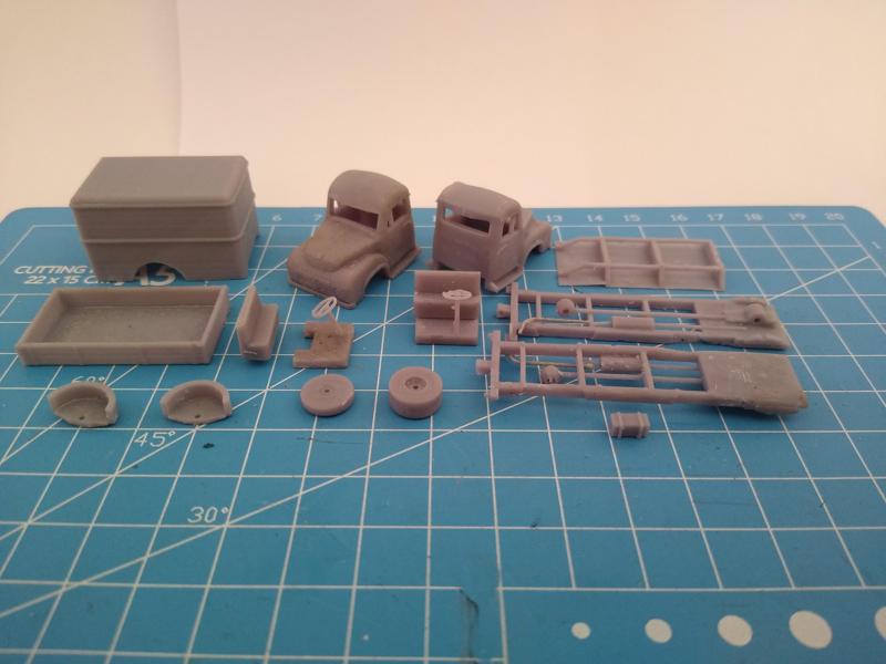 Model car truck B511 from the 50s in 1:87