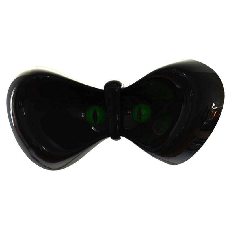 cat eyes bow tie