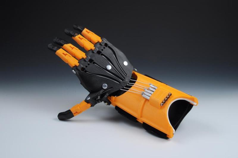 3D printed Hand by Frankie Flood
