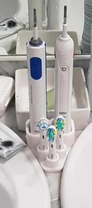 Oral b toothbrush support