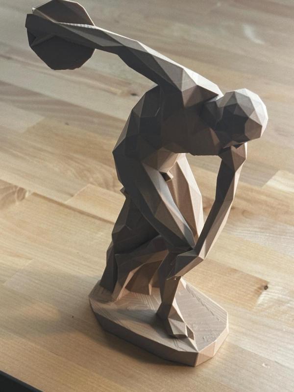 Lowpoly Discobolus (Discus Thrower)