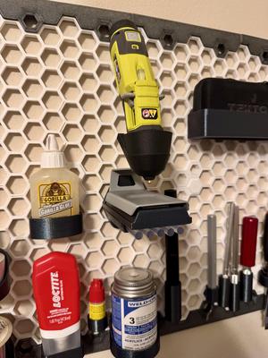 Honeycomb Storage Wall - Ryobi 3V Glue Pen