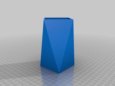 Simple pen holder