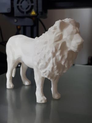 Low poly lion