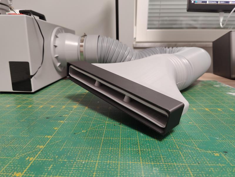 Spray booth exhaust adapter connection