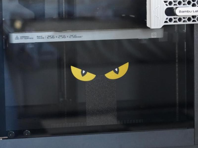 Yellow eyes Printer Pal