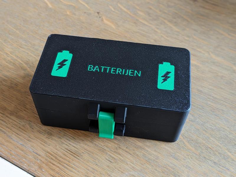 Lid design for battery box made by Lvcas CZ