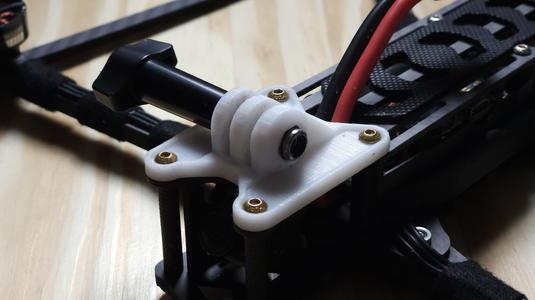 Dron Rekon 7 GoPro mount