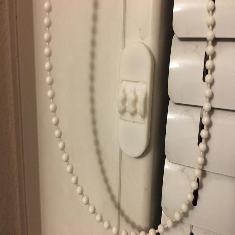 Jalousie holder with cover