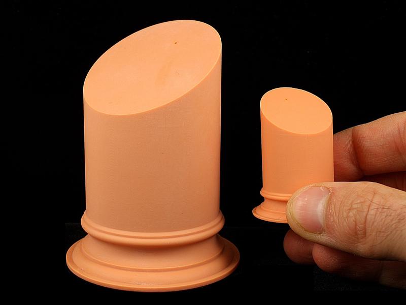 Base 12 - Round Aslope Display Base