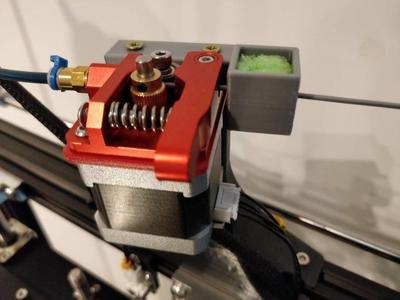 Filament cleaner