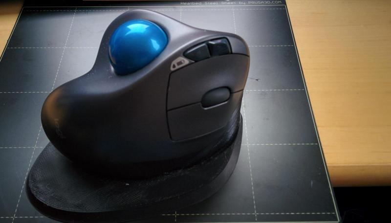 Logitech M570 Trackball Wedge Stand 45°