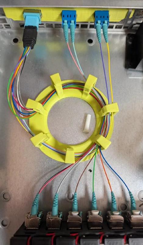 Small fiber organizer/spool   