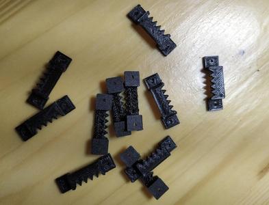 gancho dentado para colgar cuadros / sawtooth hanger hook