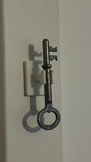 key holder for those round keys, for in house doors   