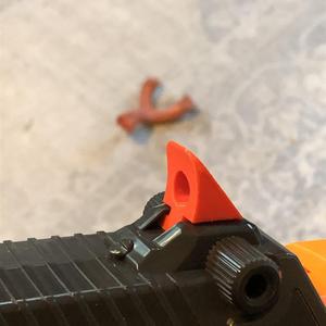 Adventure Force Aeon Pro, Rear Sight/Priming Assist. and Front Sight