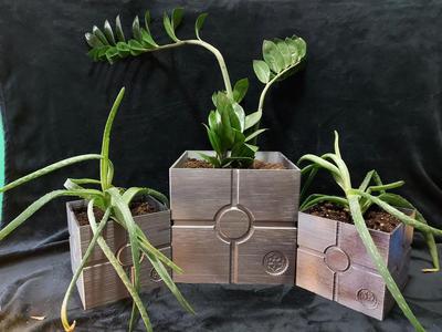 Rebel/ Empire Container/ Planter