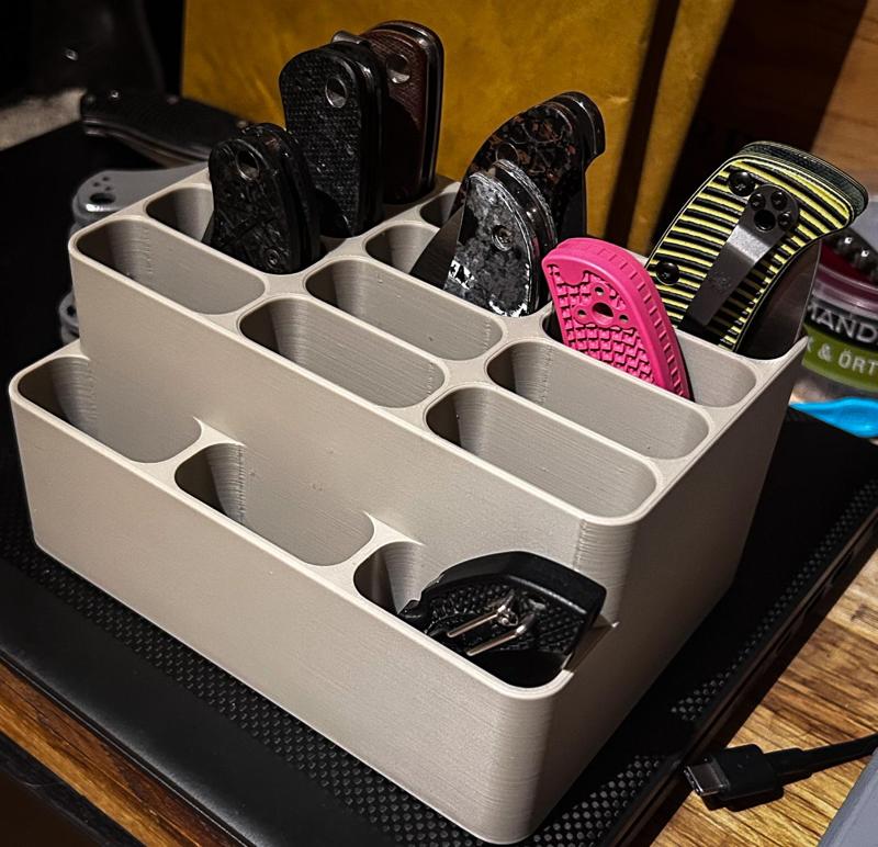 Spyderco knife organizer