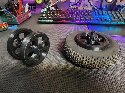 Loaded dice style 2.2 wheel glue beadlock tool