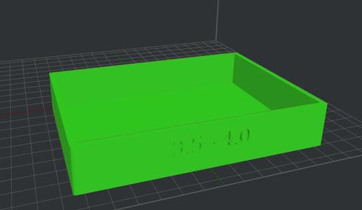 Tray for 3.5 to 4.0 mm screws