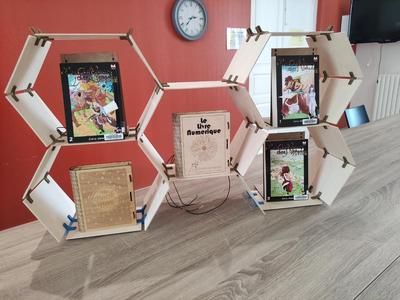 honeycomb furniture / Meuble nid d'abeille 