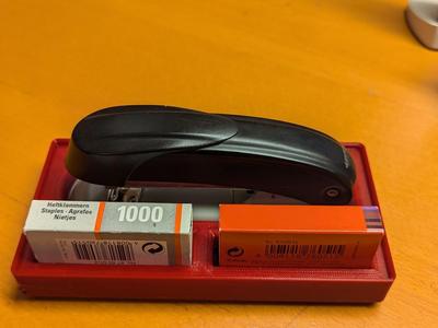 Gridfinity Halter für Heftgerät Laco 400 24/6