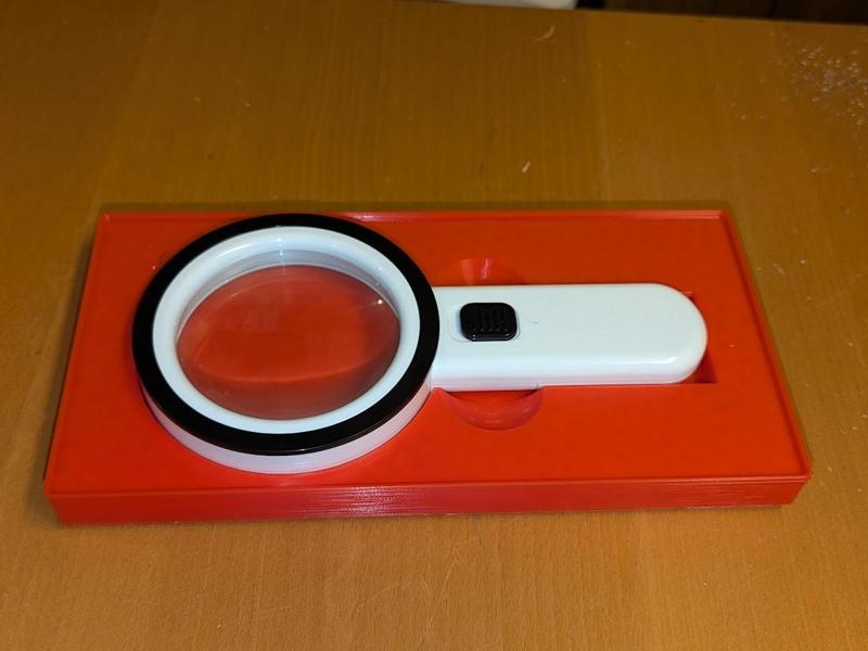 Gridfinity Halter für Leuchtlupe