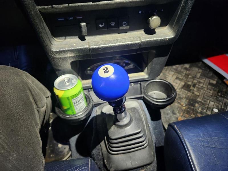 Volvo 240 Cupholder