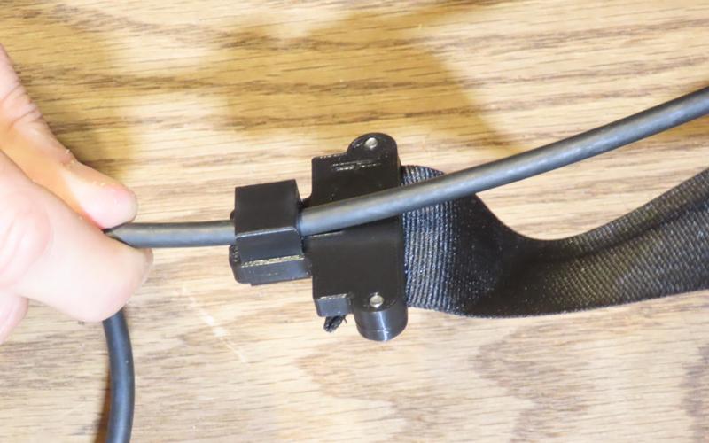 Strain relief for the Fara-J antenna by VE6SFX