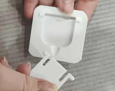 Sliding door lock / child lock