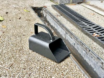 Drainage channel cleaning scoop