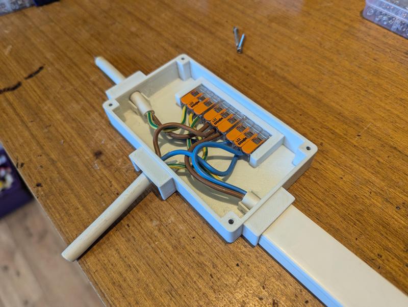 Wago junction wiring box made for Deta TTE Trunking (3-way)