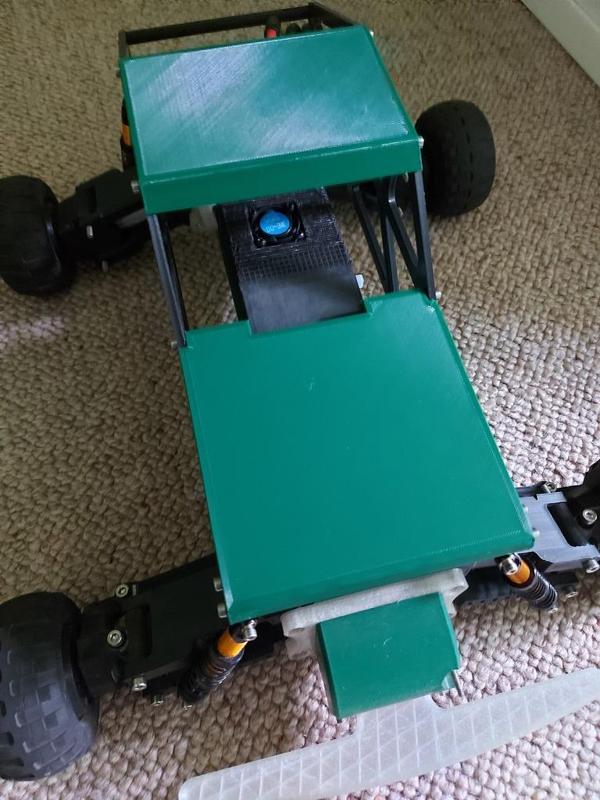 Tarmo5 hood and roof easier printing remix