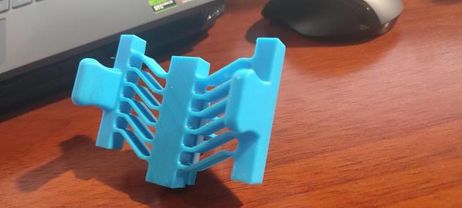 Parametric Compliant Phone Holder