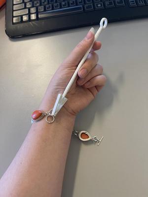 Bracelet helper/ Jewelry Tool / Zipper helper