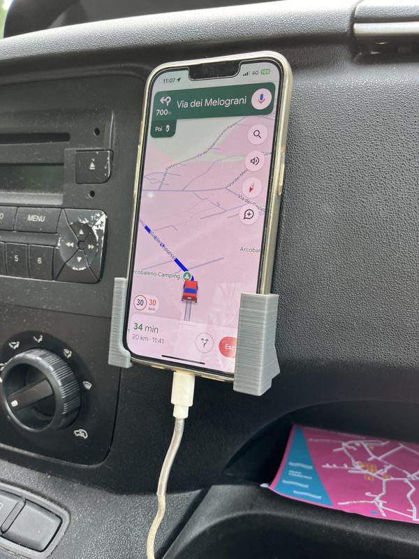 Holder for iphone 13 pro on Fiat Idea
