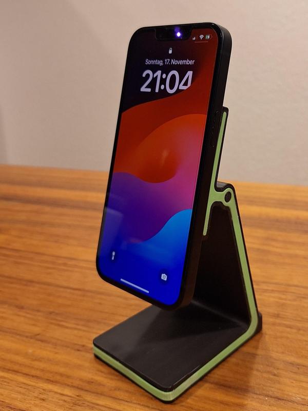 iMac-style iPhone MagSafe stand